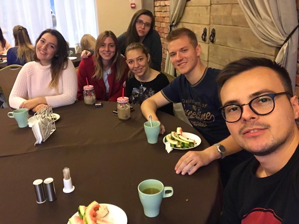 22214962_10213061031655685_28472137_n