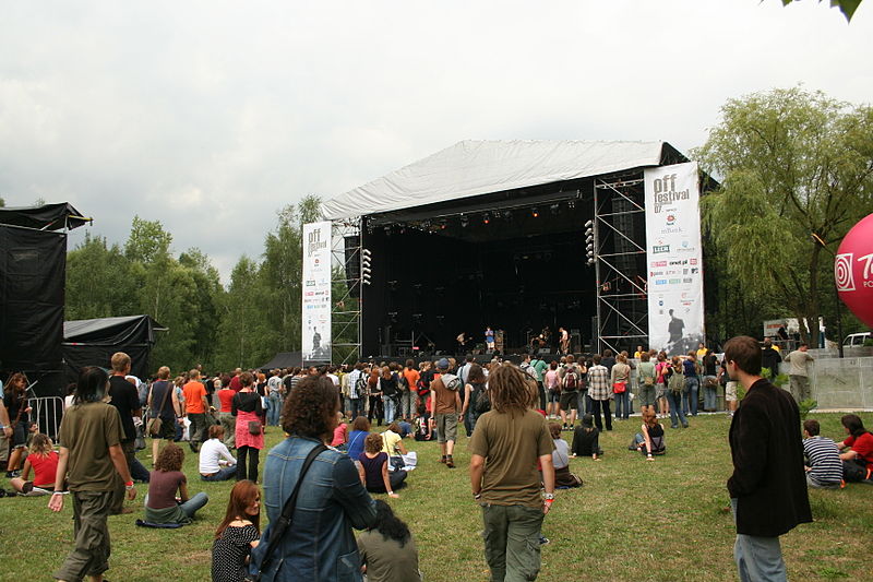 800px-Off_Festival_duża_scena_p_032