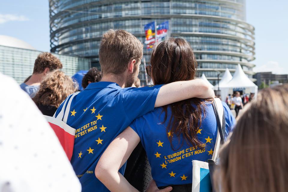 34195454_930016693831497_2785399854686273536_n