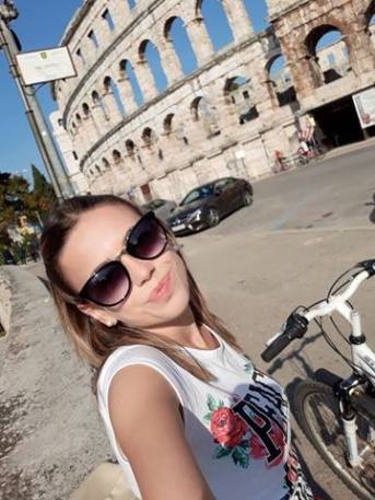 28191027_566934346973648_2068710039_n