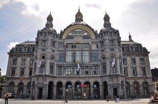 Antwerpen_Centraal_station_12-07-2010_14-04-17
