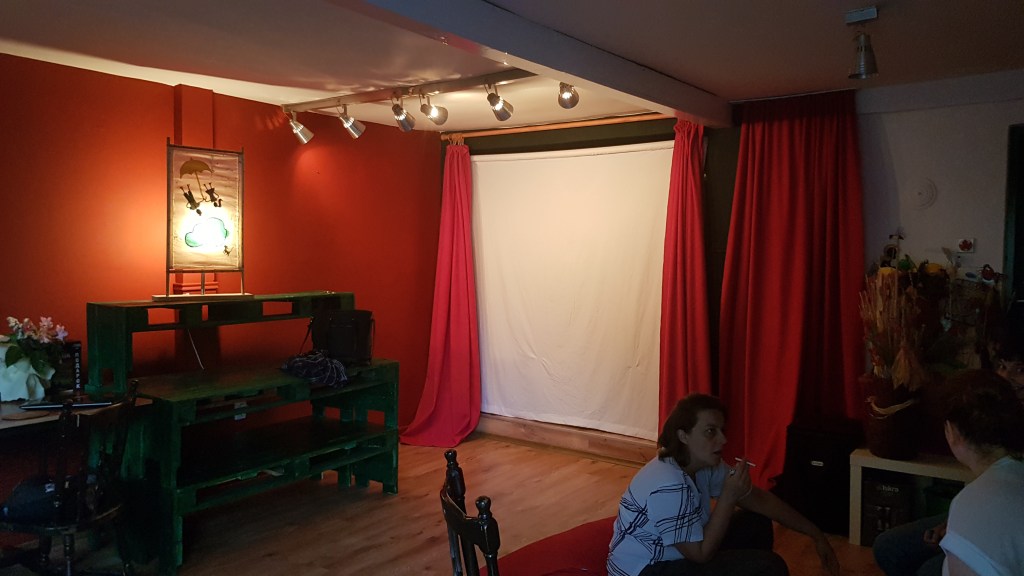 Скопје под магија на сенките: Нов театар во Дебар&nbsp;маало