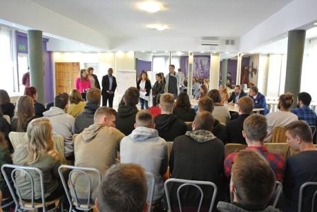 43025660_1891770224271912_3941331109165400064_n