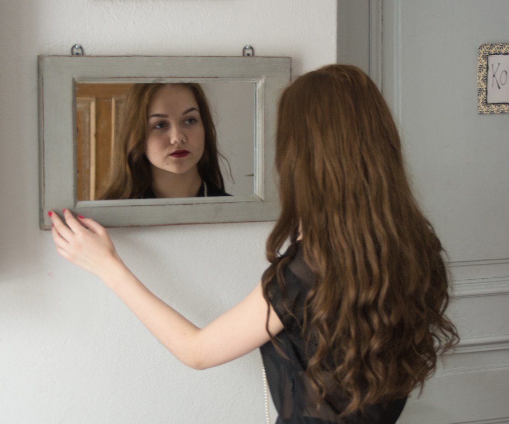 The hidden stories behind the&nbsp;images