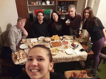 49696335_10216026114279662_8171235835383906304_n