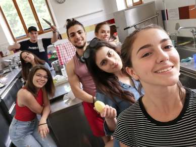 66601854_481510375917110_14869464541560832_n