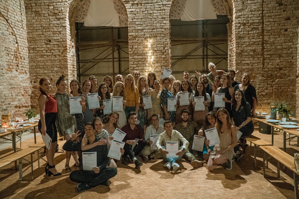 69475190_2510438425682653_7652342325045100544_n