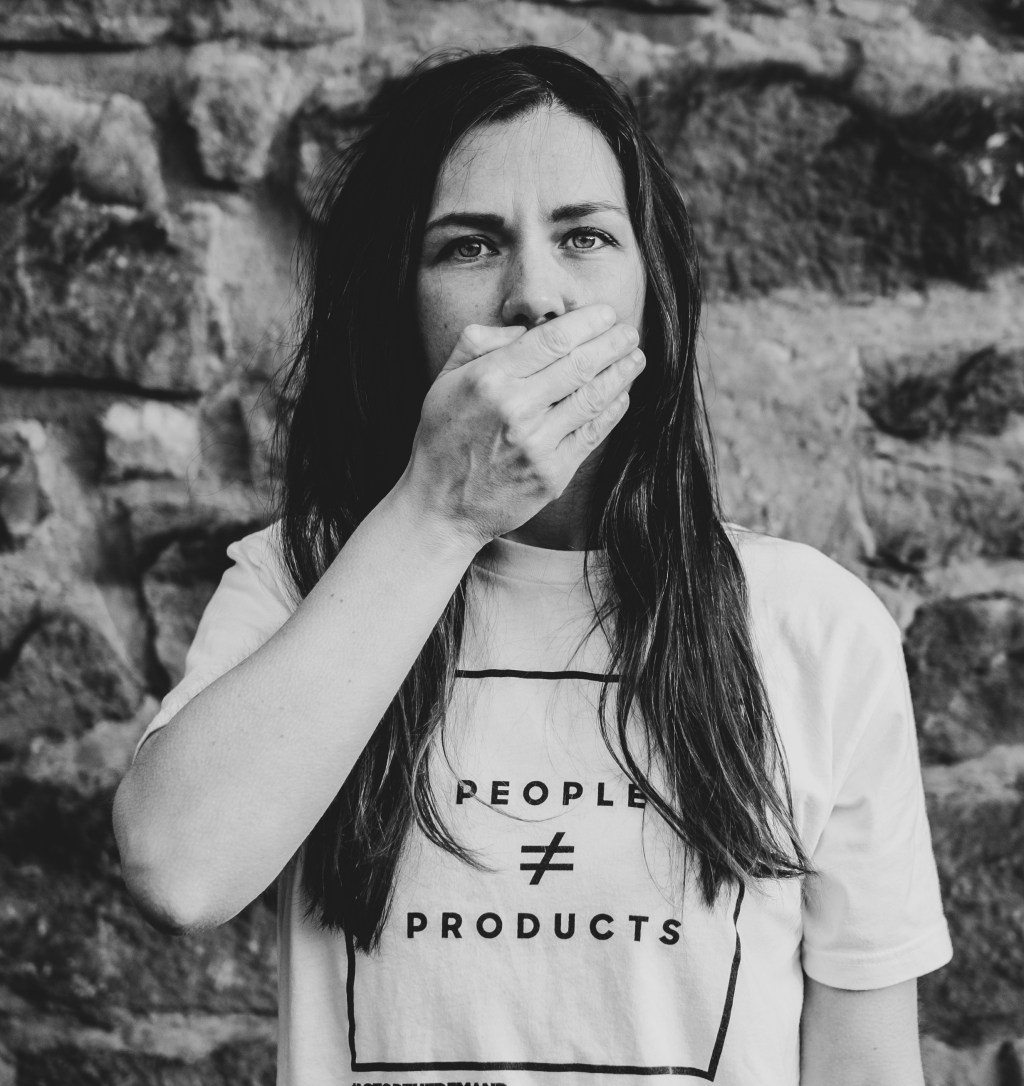 Тежината на тишината