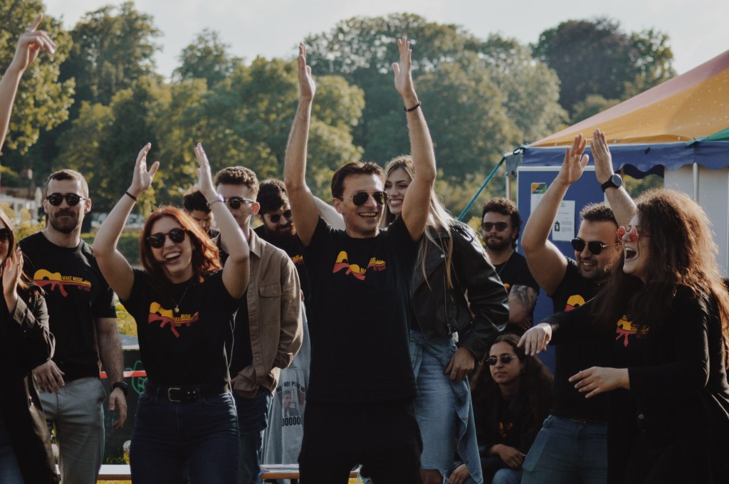 Направете музика, а не&nbsp;војна