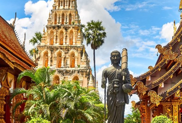 High school 8000 kilometers from&nbsp;home