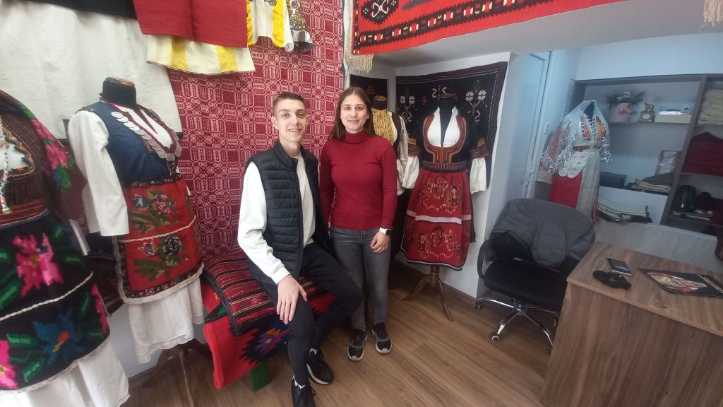 Исткаени во традицијата