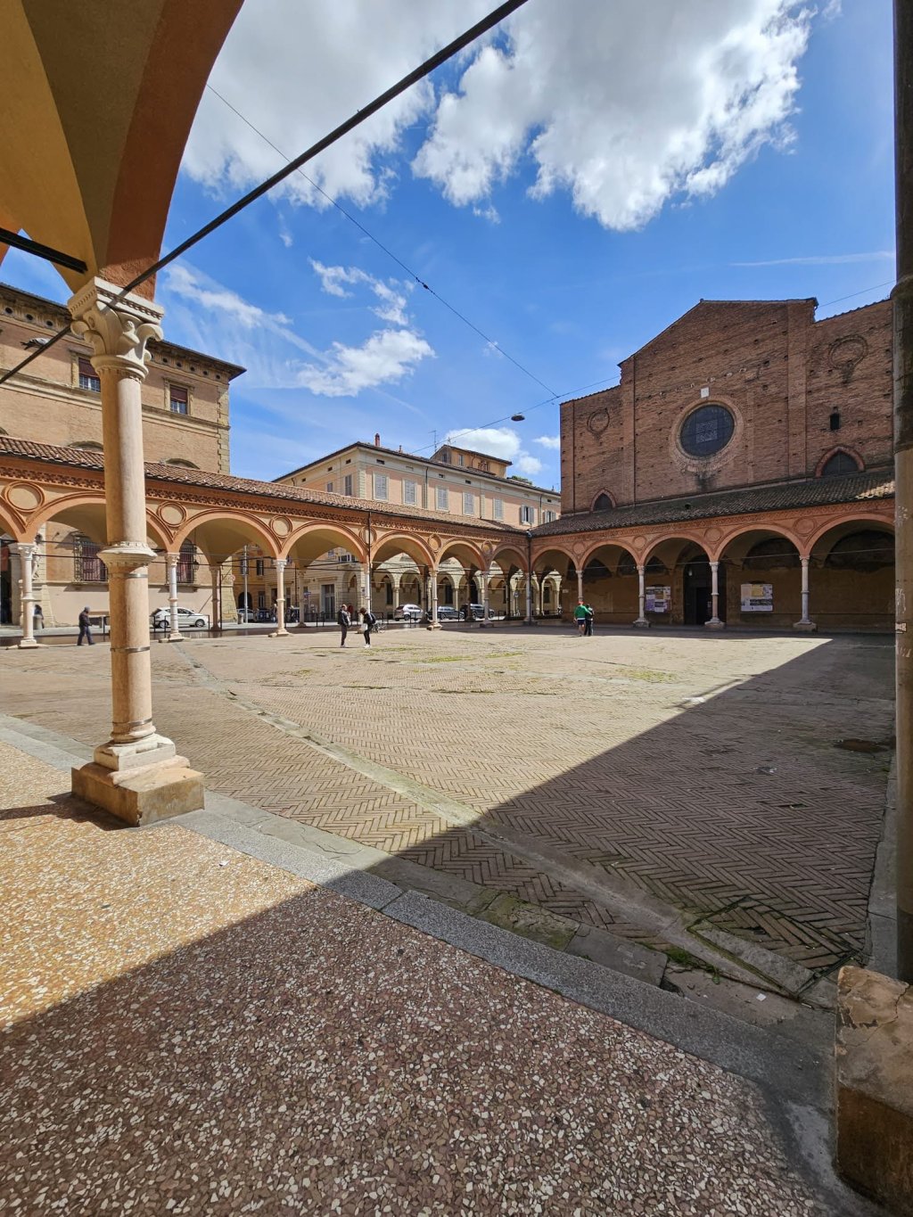 Umarèl, from Dialect to Cultural&nbsp;Phenomenon